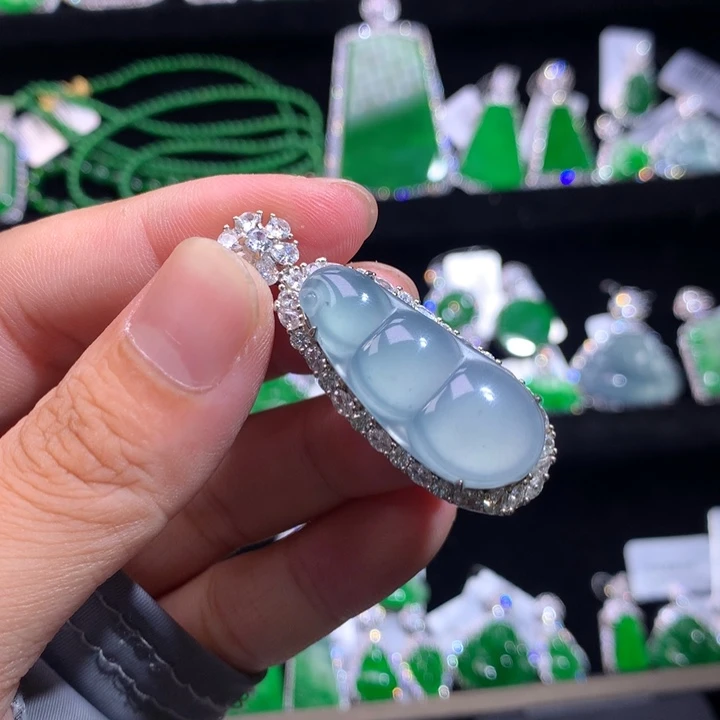 【闪购商品】颈饰银S925镶嵌翡翠天然翡翠