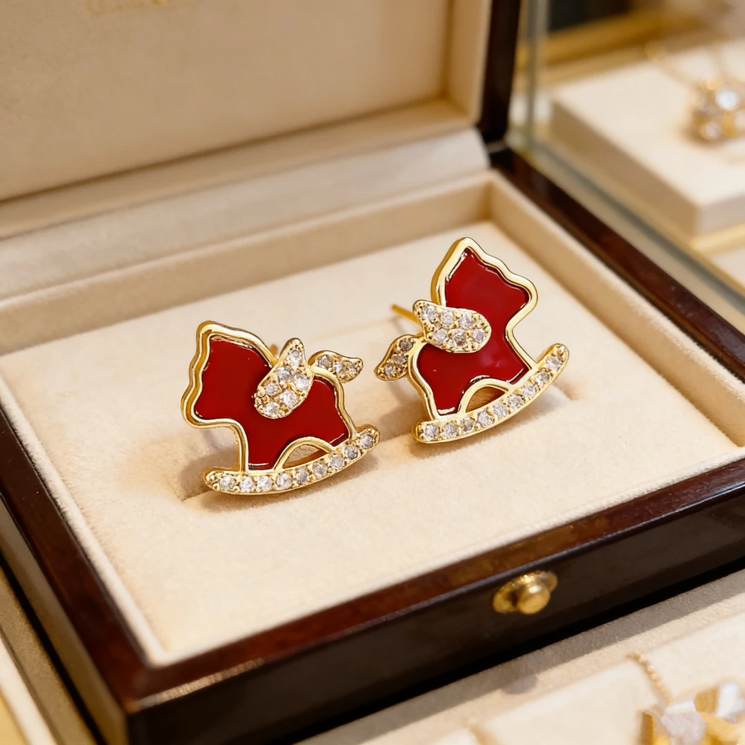 铜合金亚克力耳饰 精致高级氛围感百搭红色飞马耳钉耳环 E1-097