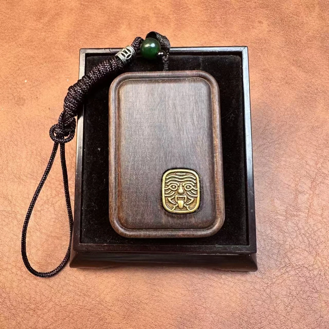 增香沉香木【扎基无事牌】无礼盒吊坠带绳子老料文玩