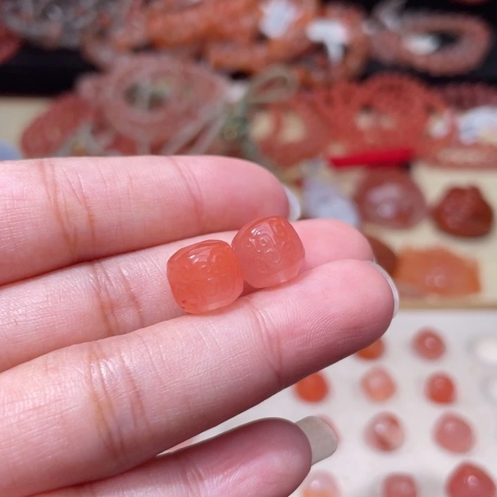 瑾***麝未镶嵌1881南红玛瑙