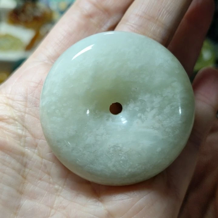 岫玉未镶嵌平安扣