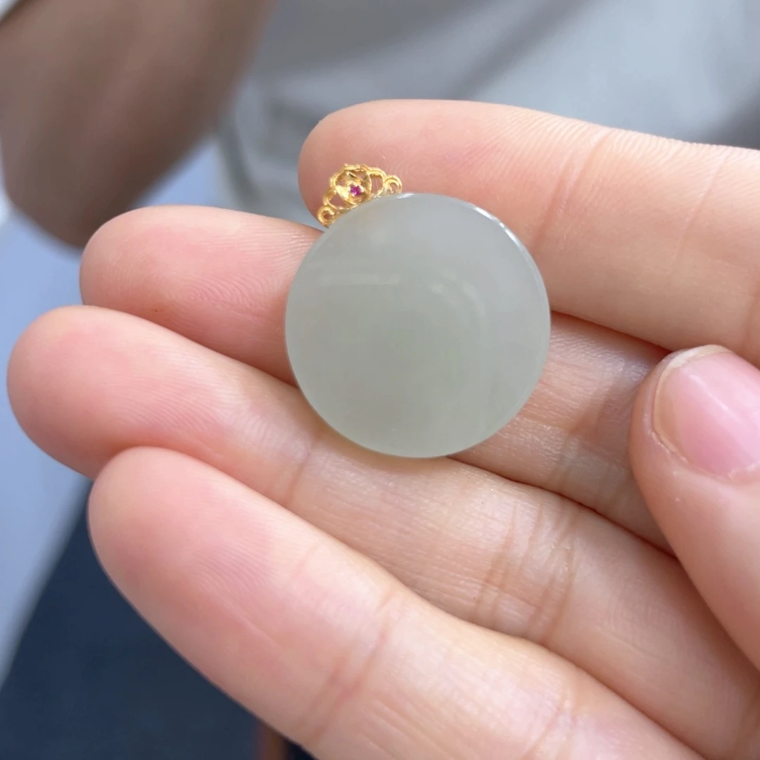 和田玉18K金镶嵌颈饰