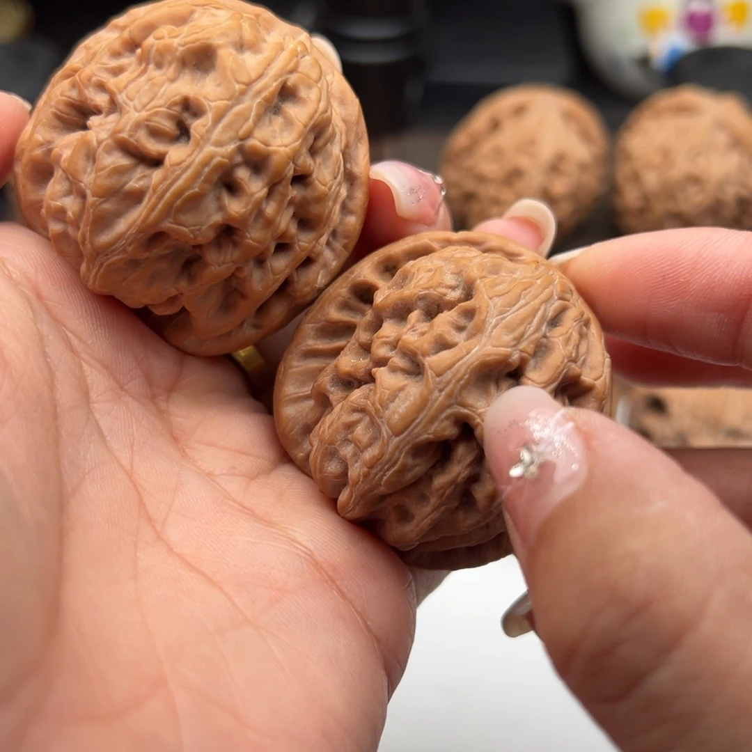 文玩核桃把件红锦鲤46