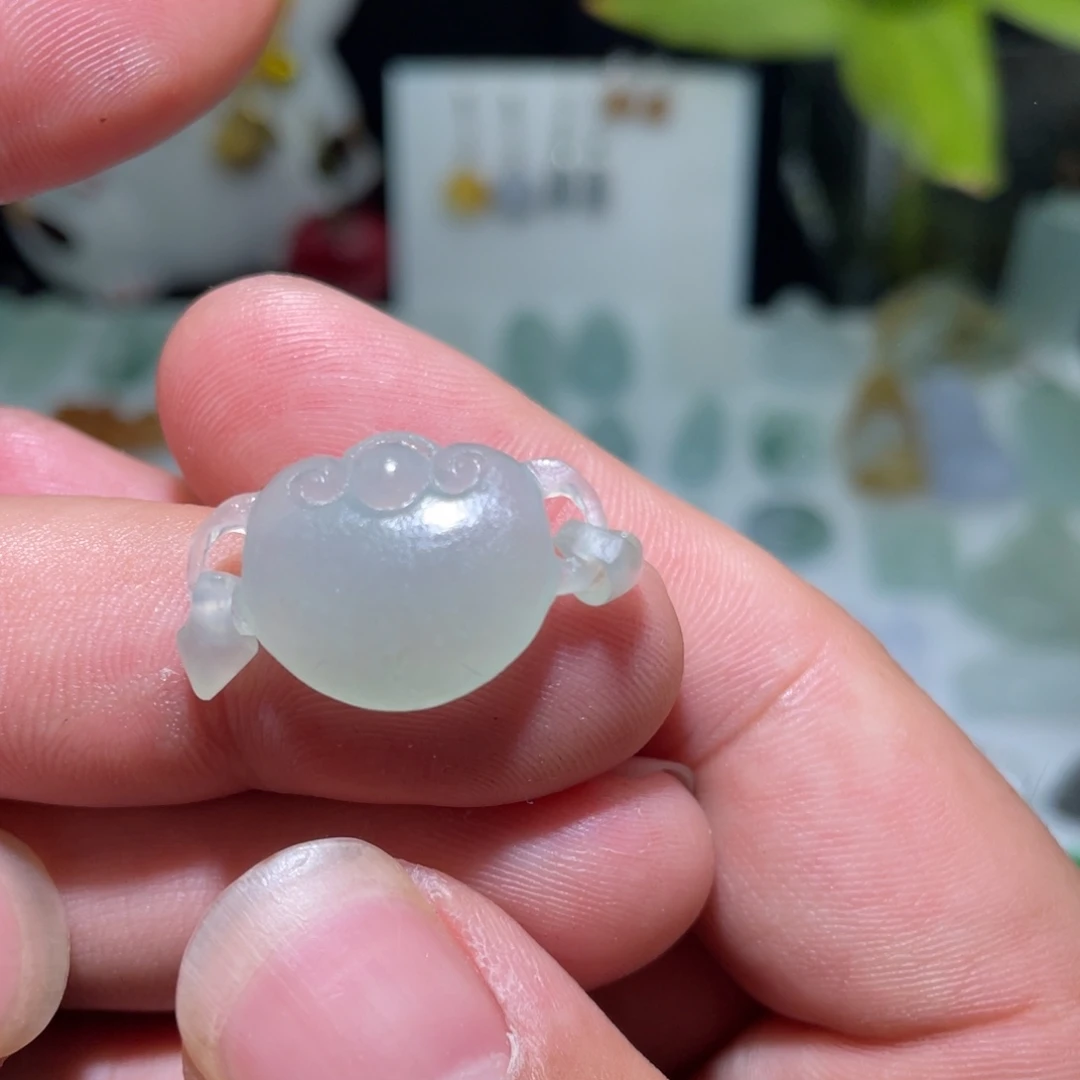 定制翡翠未镶嵌如意头