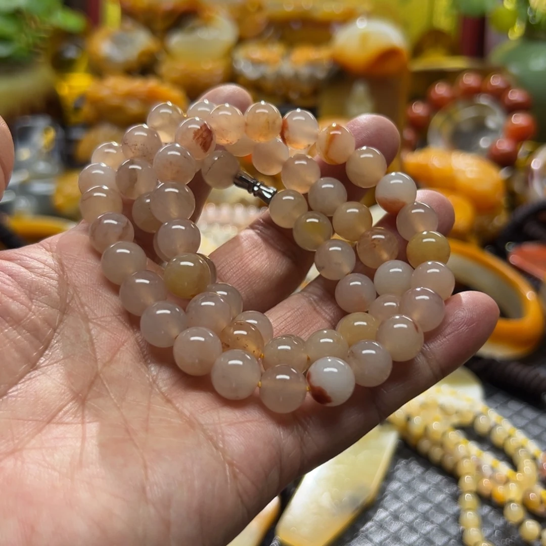 石英质玉未镶嵌颈饰