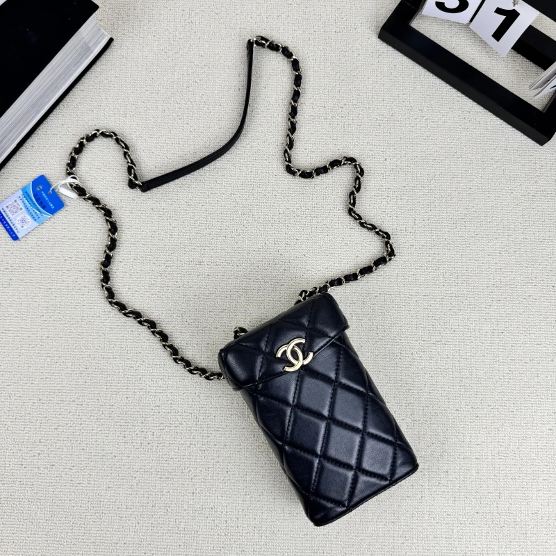 95新 Chanel/香奈儿 黑金21K盒子手机包 底长17 芯片开