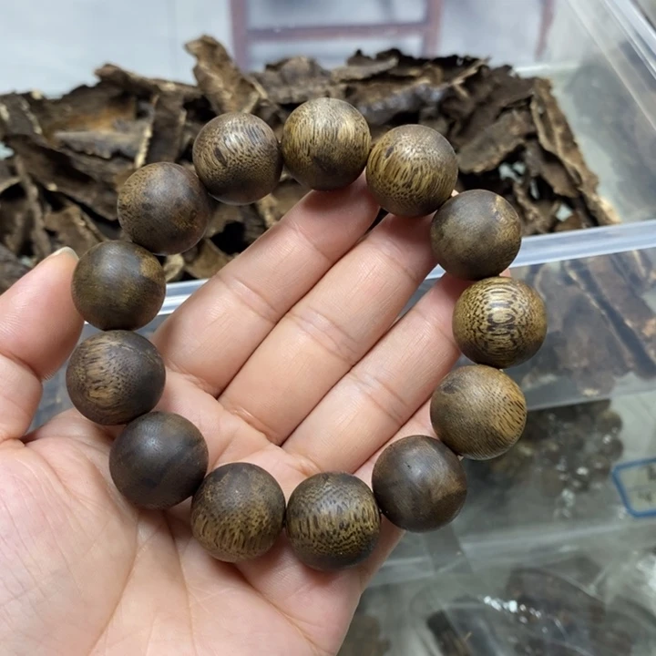 【闪购商品】沉香手串棋楠1.8