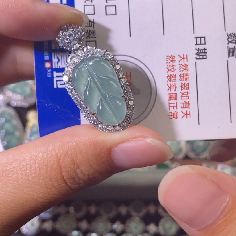 【闪购商品】翡翠未镶嵌颈饰天然