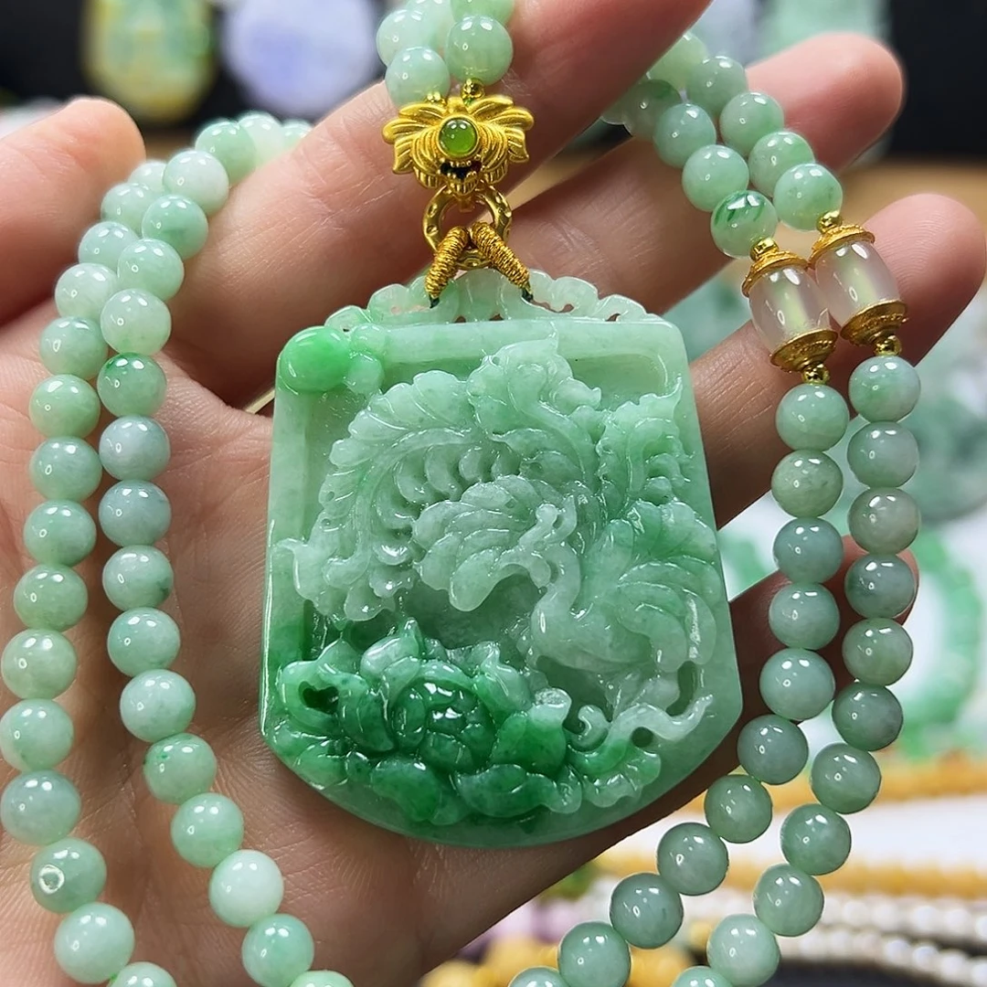 翡翠未镶嵌颈饰吊坠