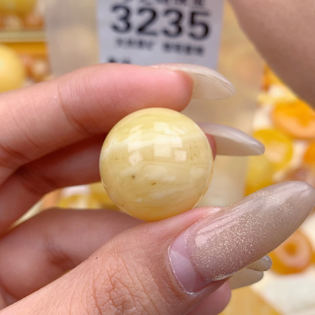 琥珀未镶嵌珠宝奇石22