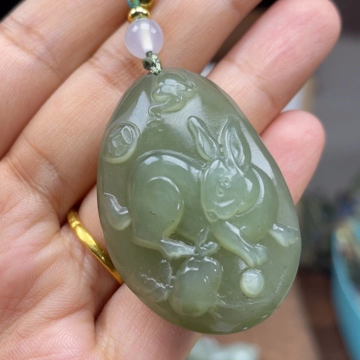 颈饰未镶嵌和田玉