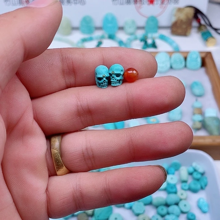 至***）南红玛瑙未镶嵌颈饰290