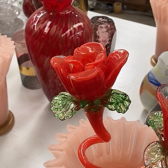 琉璃花瓶高45厘米宽9厘米