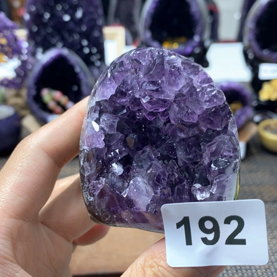 紫晶大型摆件（非配饰）未镶嵌