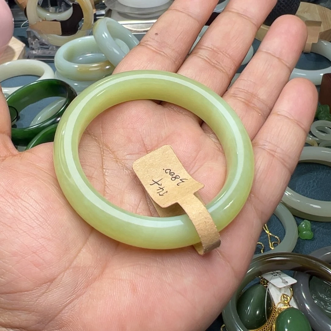 和田玉手镯未镶嵌圈*