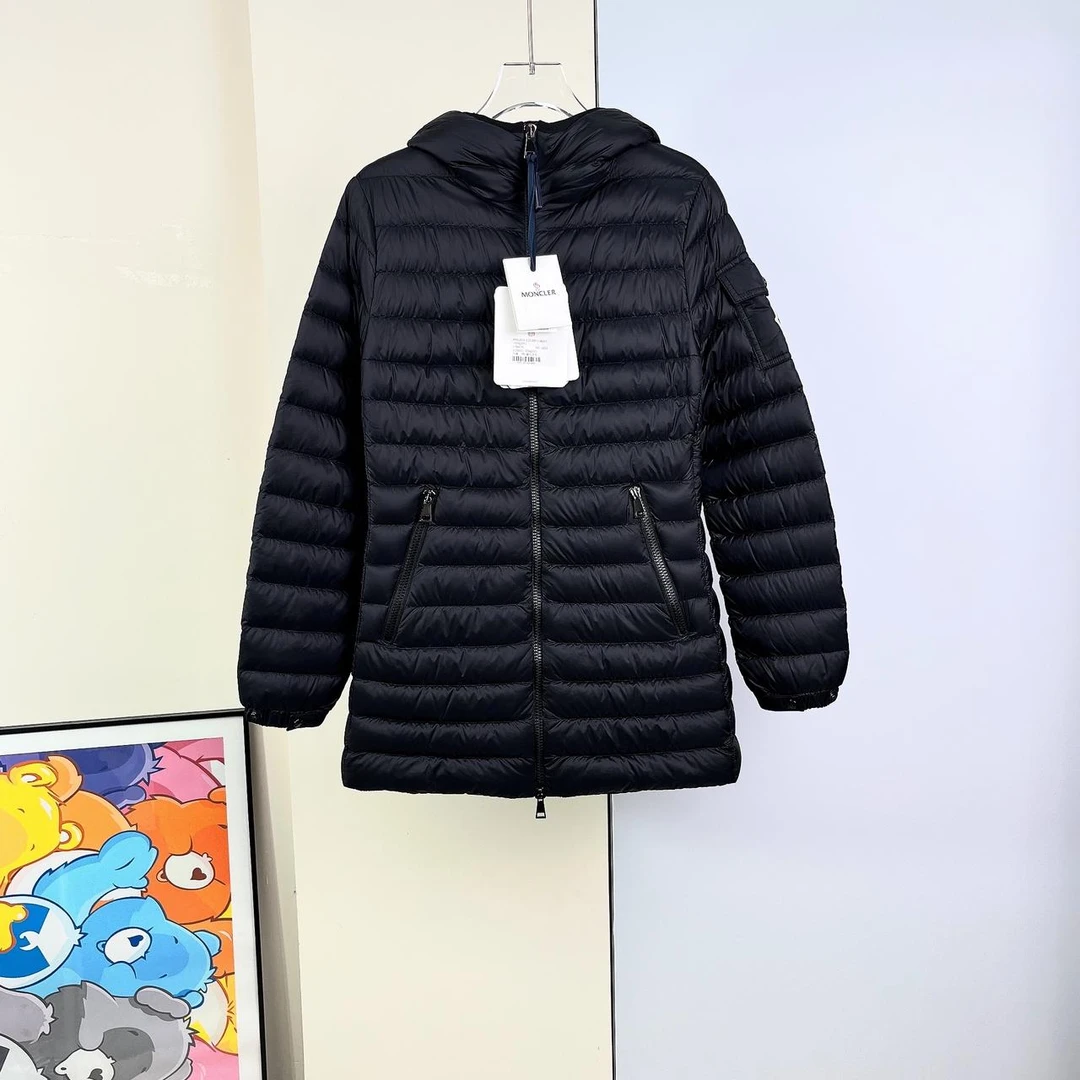 未使用 MONCLER 闲置/Moncler/蒙口/羽绒服/1码/Xspr3643