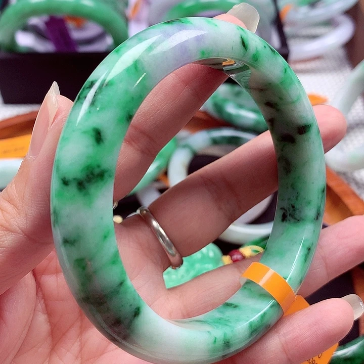 未镶嵌手镯翡翠翡翠