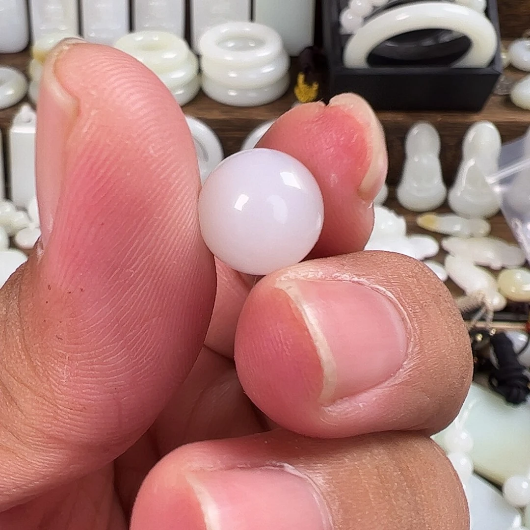 呆***棒和田玉未镶嵌颈饰