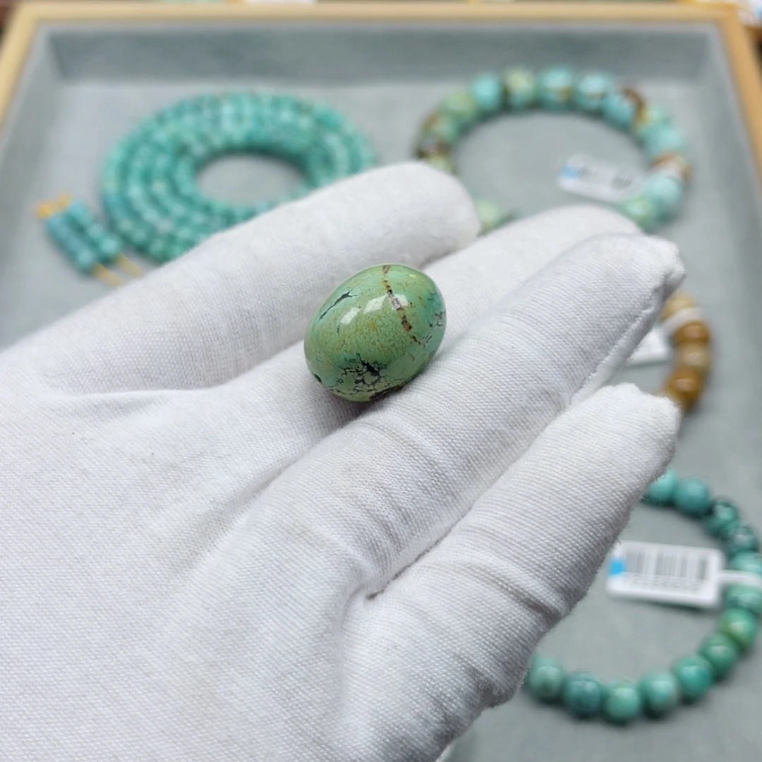 绿松石未镶嵌挂件