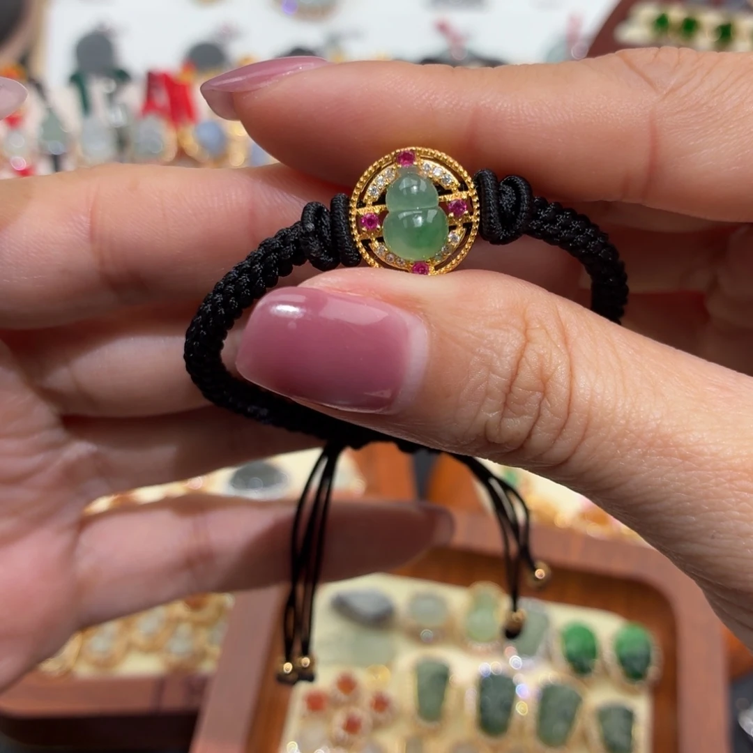 翡翠银S925镶嵌颈饰路路通