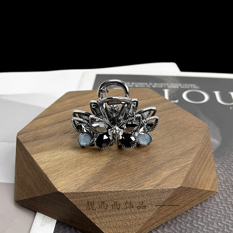 【LXX靓西西】8036 优雅双蝴蝶时尚4.5厘米半扎发抓夹