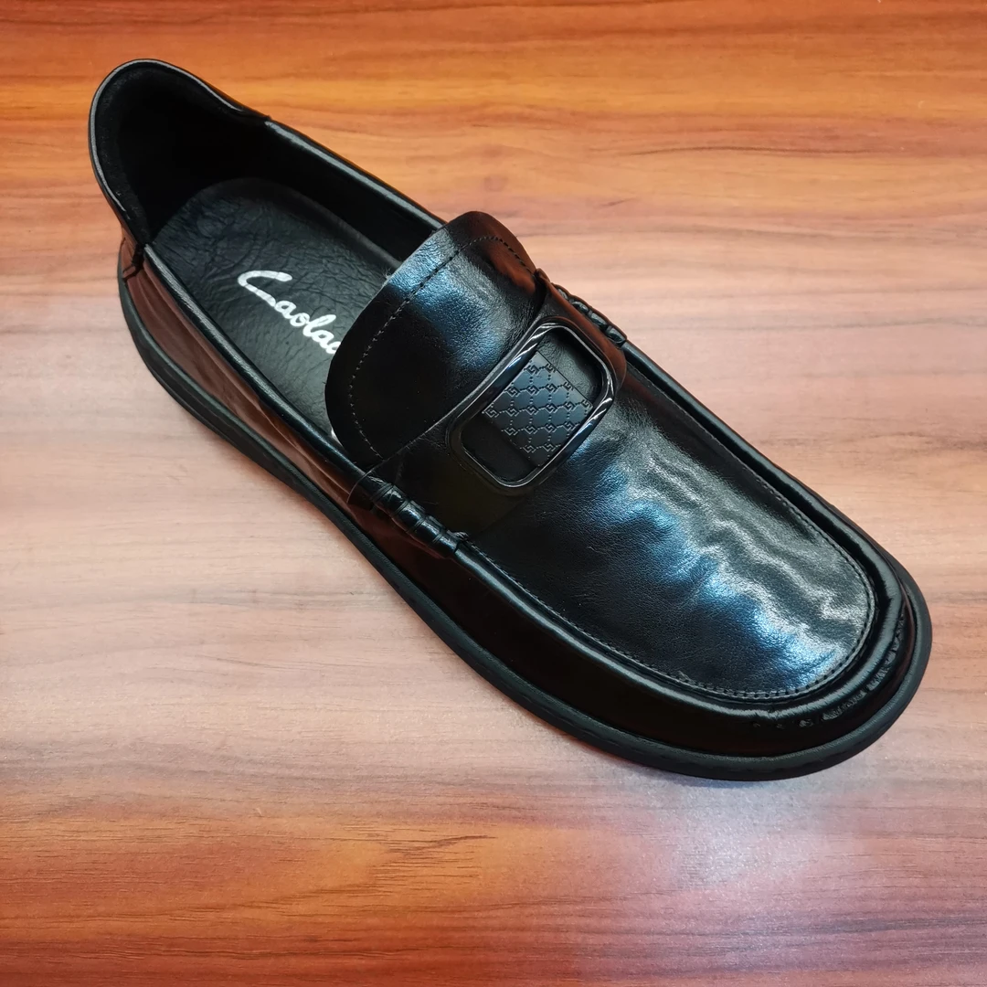 广州时尚爆款男士乐福鞋，豆豆鞋，头层水牛皮制作，皮鞋码下单