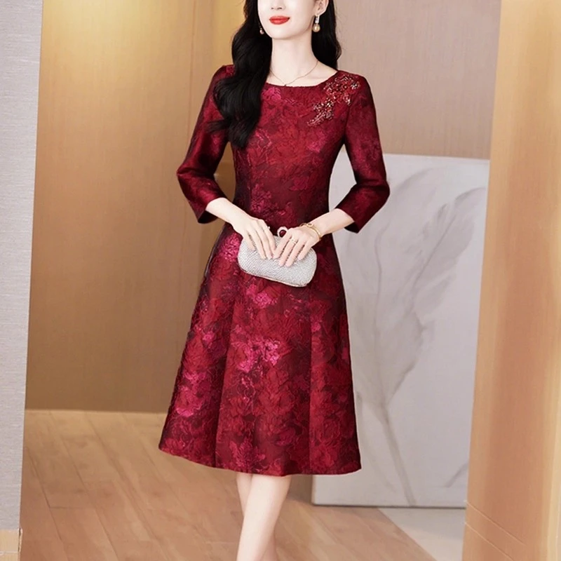 高端轻奢红色连衣裙女新款中国风收腰小个子喜婆婆妈妈婚宴礼服