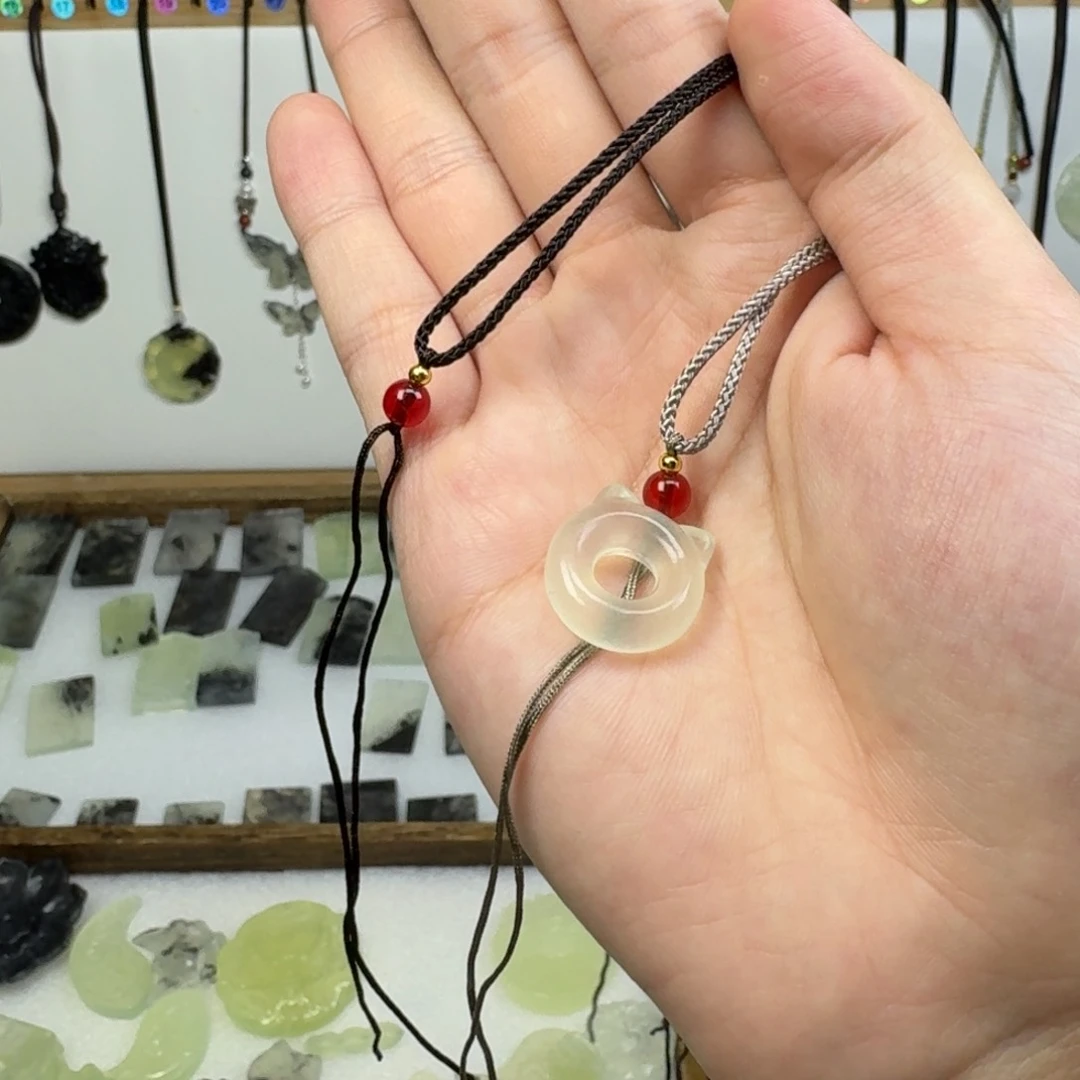 蛇纹石玉吊坠未镶嵌t**真