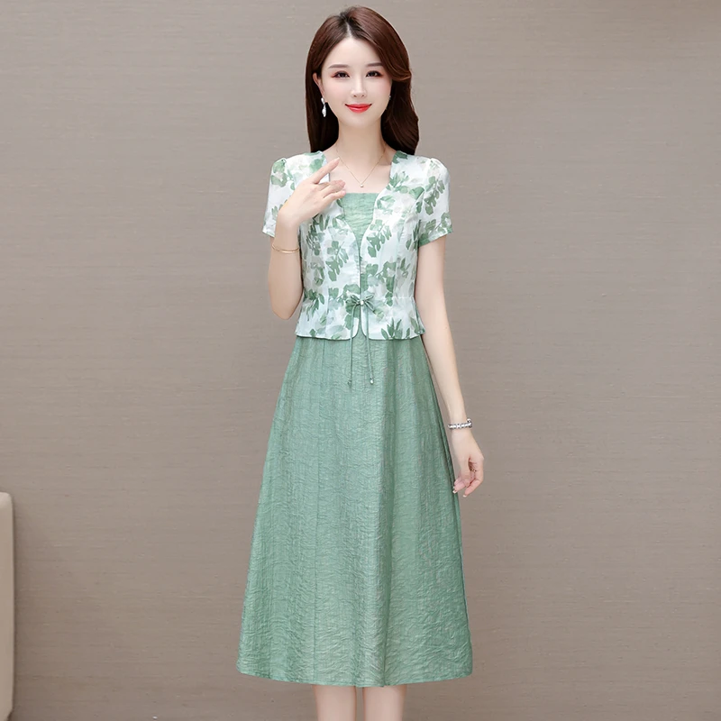 连衣裙裙子碎花显瘦气质洋气时尚夏季复古法式减龄收腰中长款修身