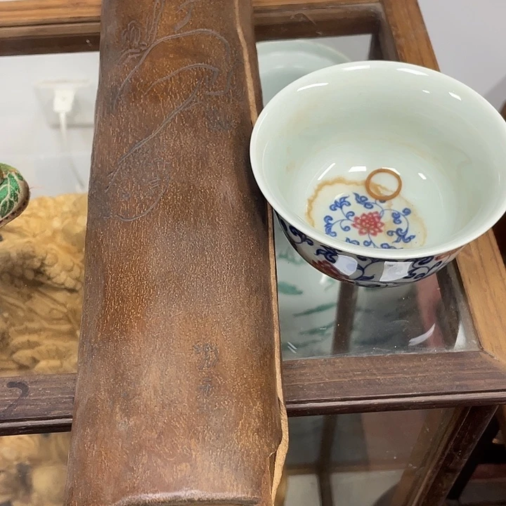 莫***求瓷片精致雕刻工艺