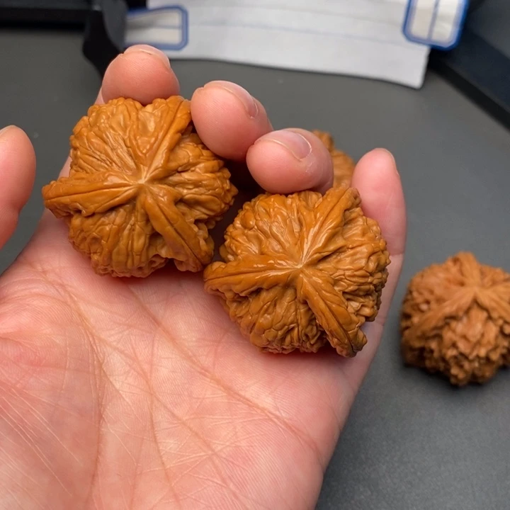 文玩核桃吊坠郑*核桃