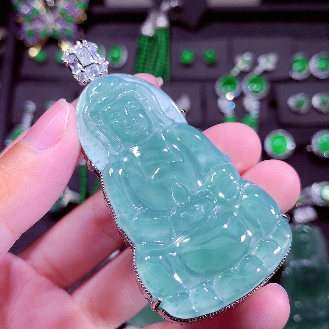 颈饰未镶嵌翡翠天然