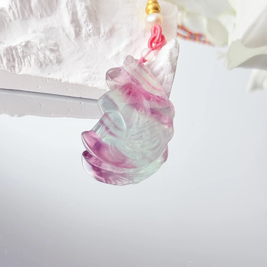 【飞天萤石狐】萤石凤九吊坠赠编绳面小仙多样性发其一