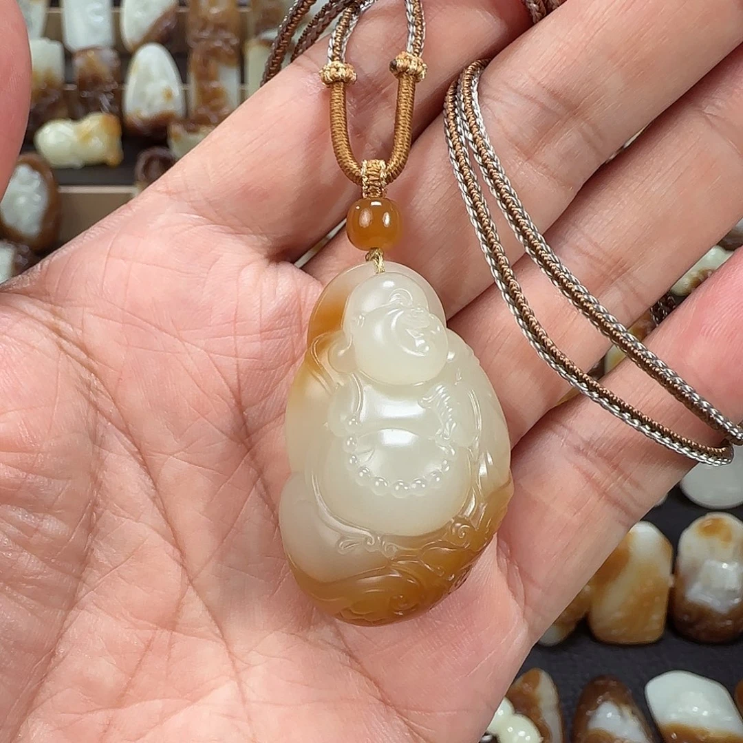 和田玉（糖玉）未镶嵌颈饰