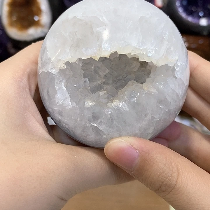 未镶嵌水晶大型摆件（非配饰）