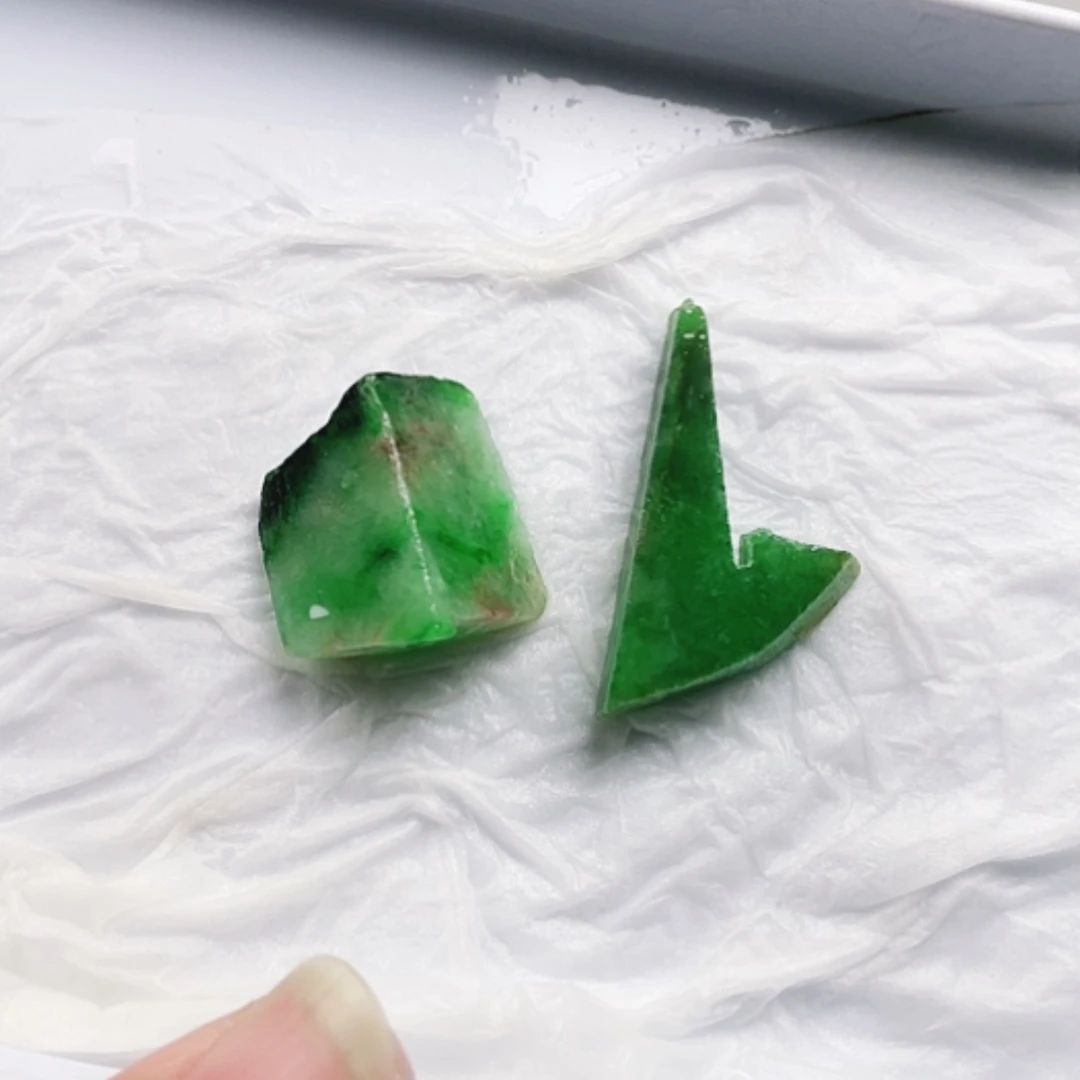 【闪购商品】翡翠颈饰未镶嵌A货