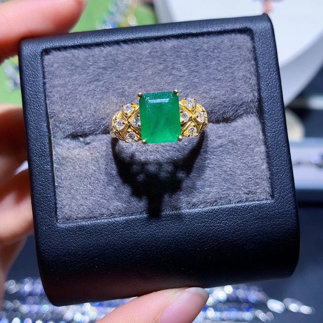 银S925镶嵌祖母绿戒指