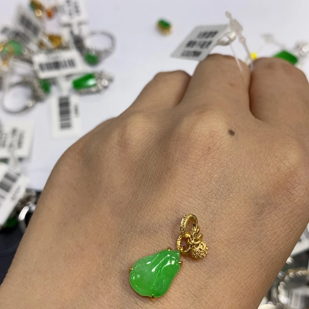 【闪购商品】翡翠18K金镶嵌吊坠(不含链)燕*，吊坠