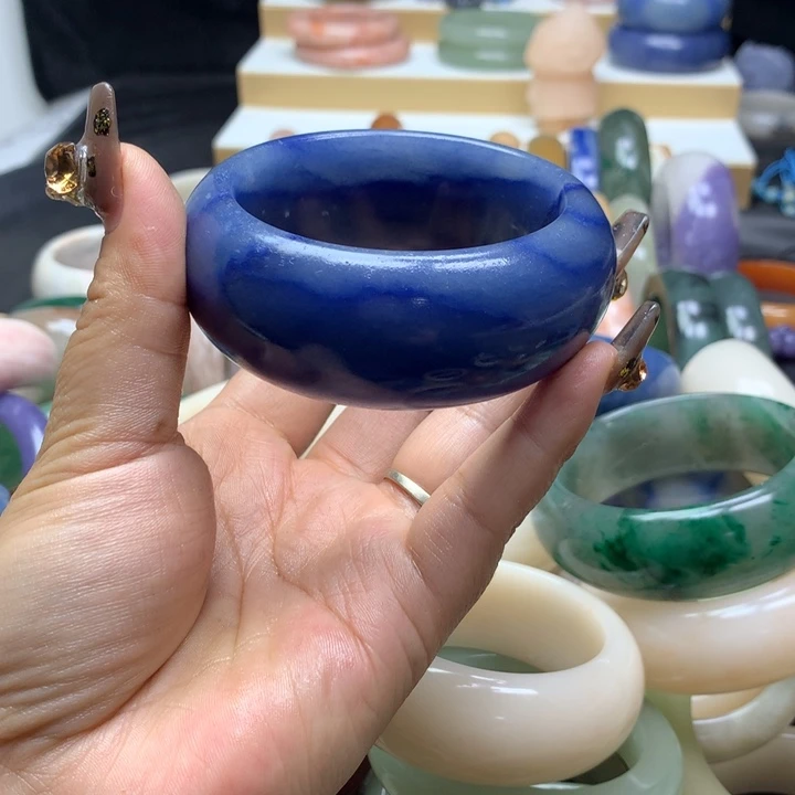 未镶嵌手镯石英质玉温*