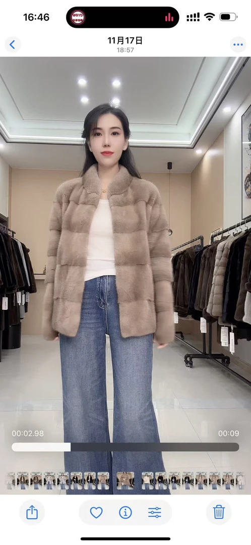 时尚新款大横排全挖削小立领弯刀袖短款宽松水貂外套