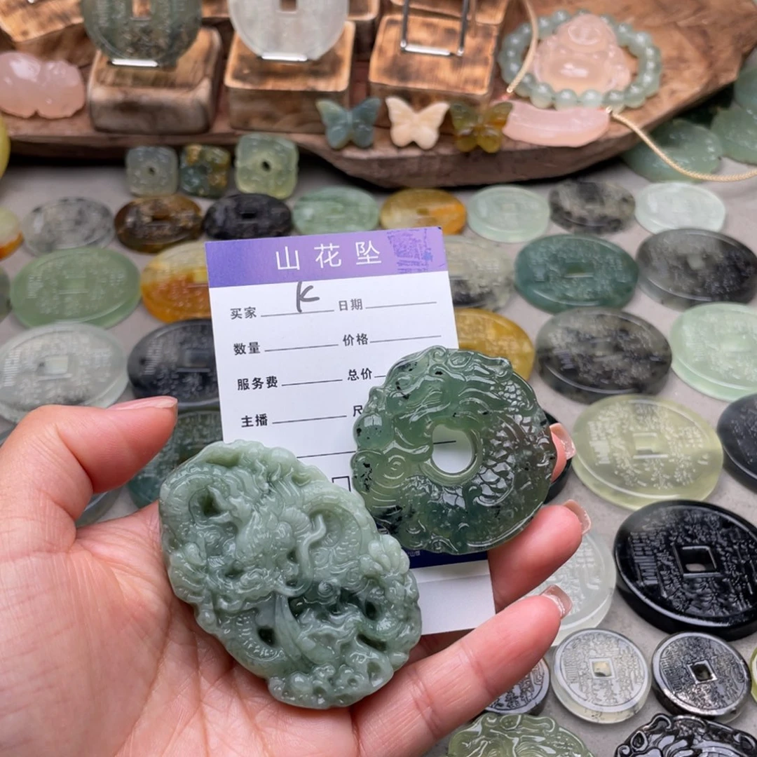 0***k蛇纹石玉未镶嵌颈饰