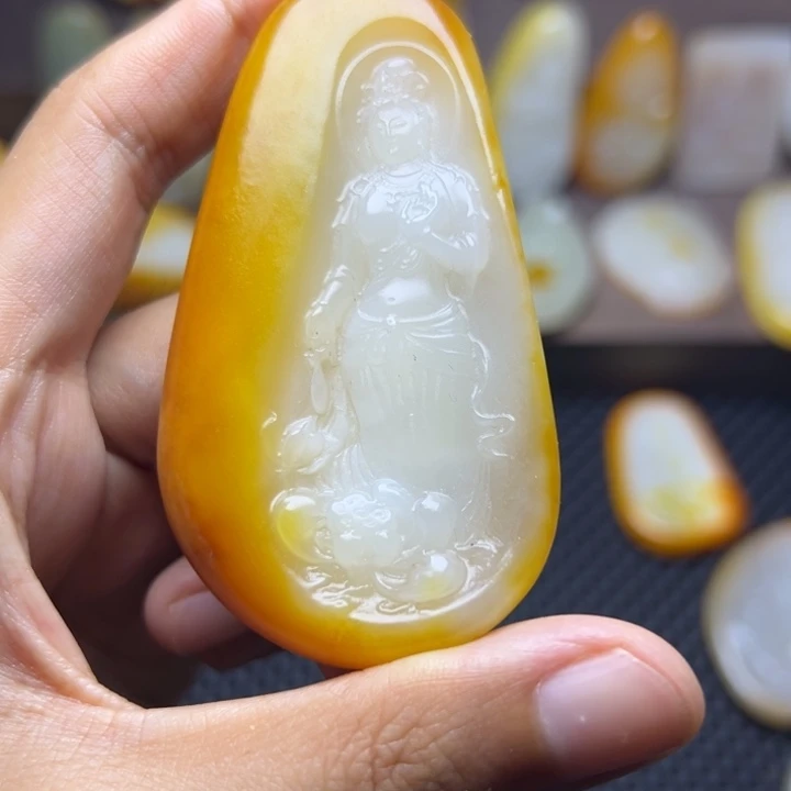 颈饰未镶嵌和田玉