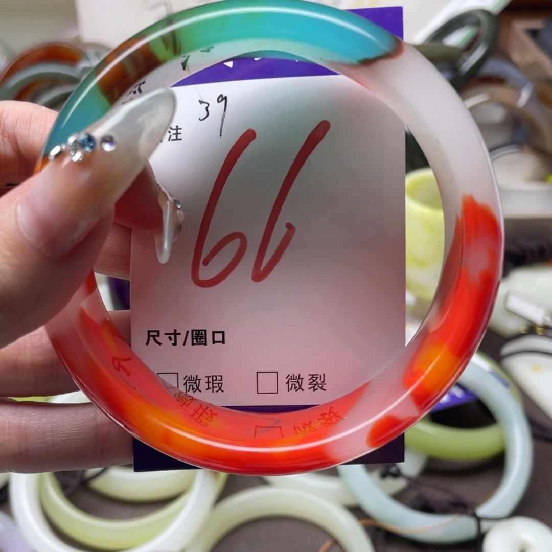 未镶嵌手镯石英岩玉