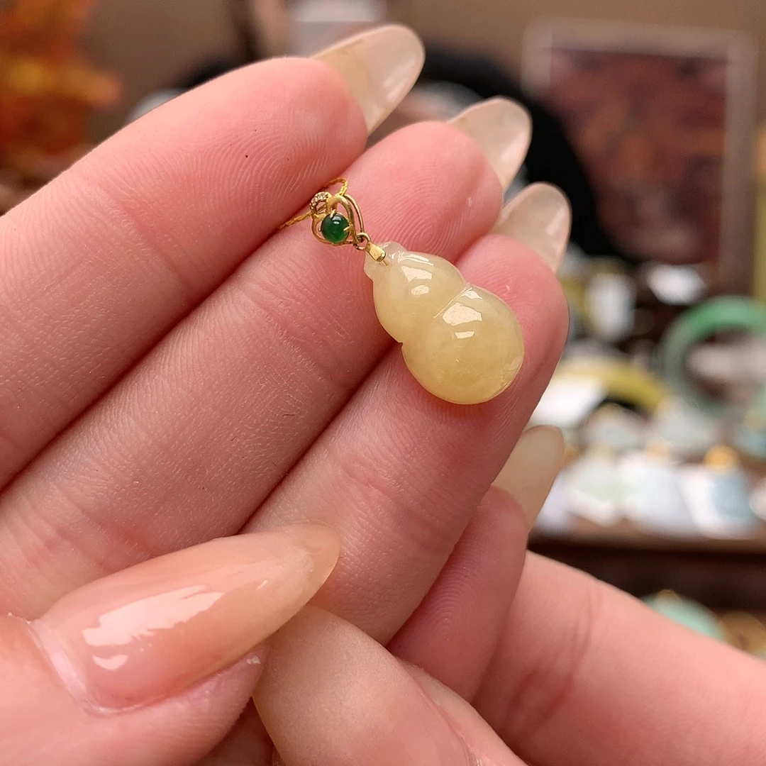 翡翠吊坠(不含链)18K金镶嵌