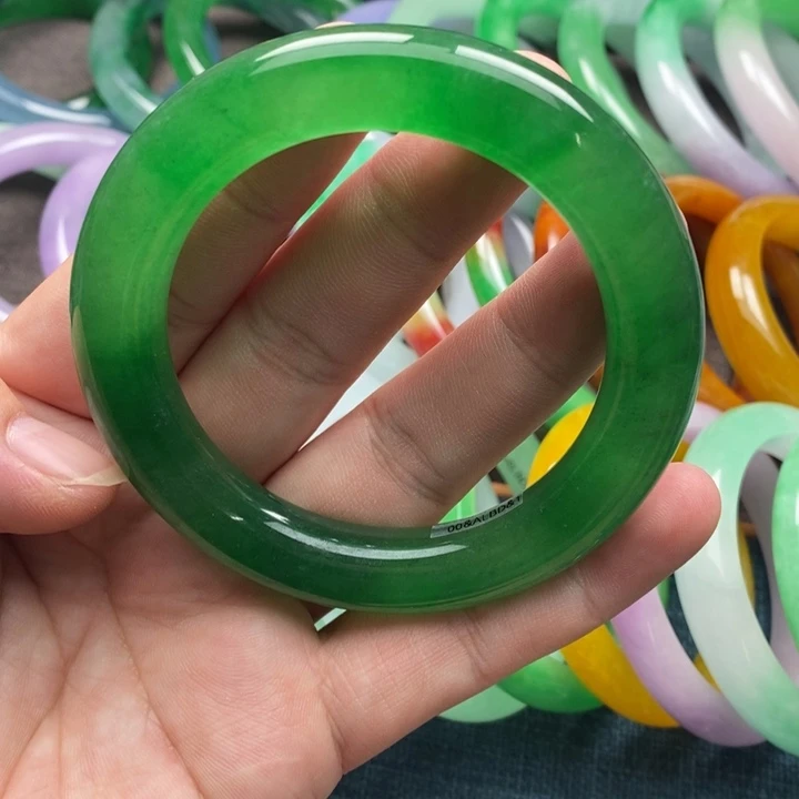 婉***君仿水晶非金属高端手镯01