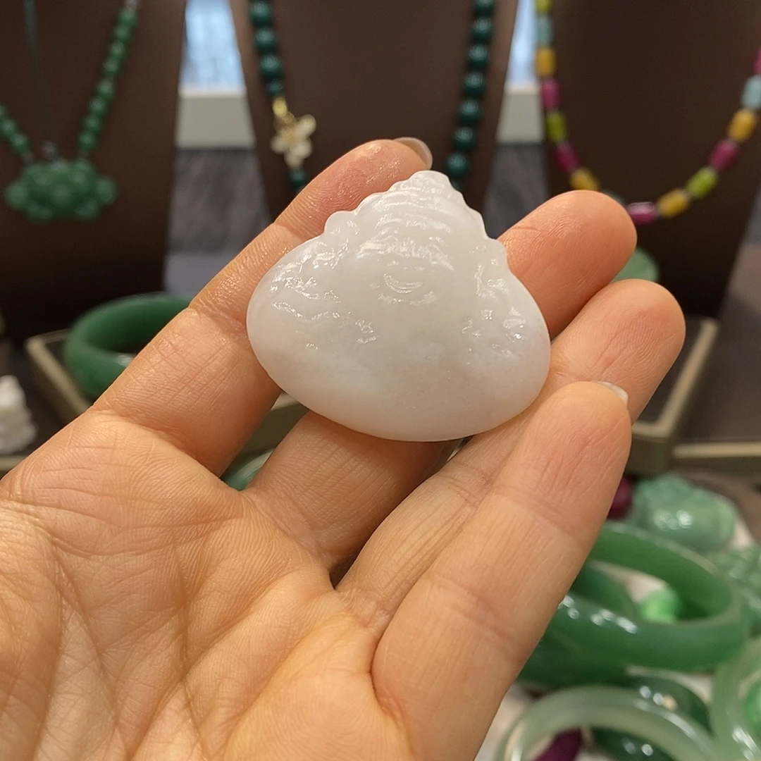 石英岩玉未镶嵌颈饰