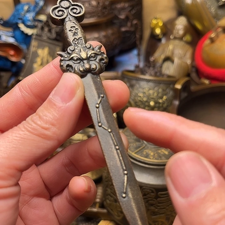 精美铜器批发档口