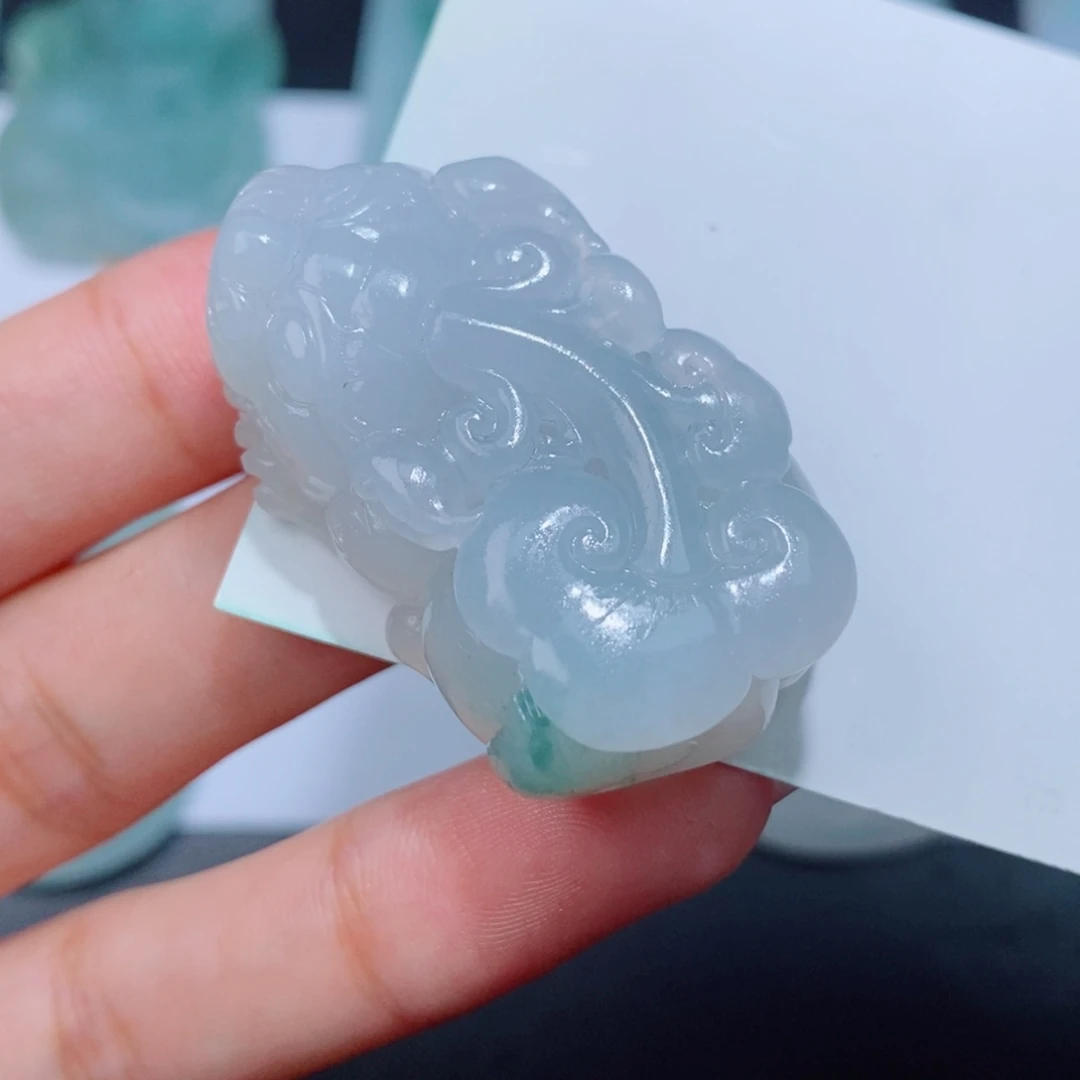 未镶嵌吊坠定制翡翠