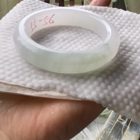 铖***然石英质玉（金丝玉）未镶嵌手镯加工定制