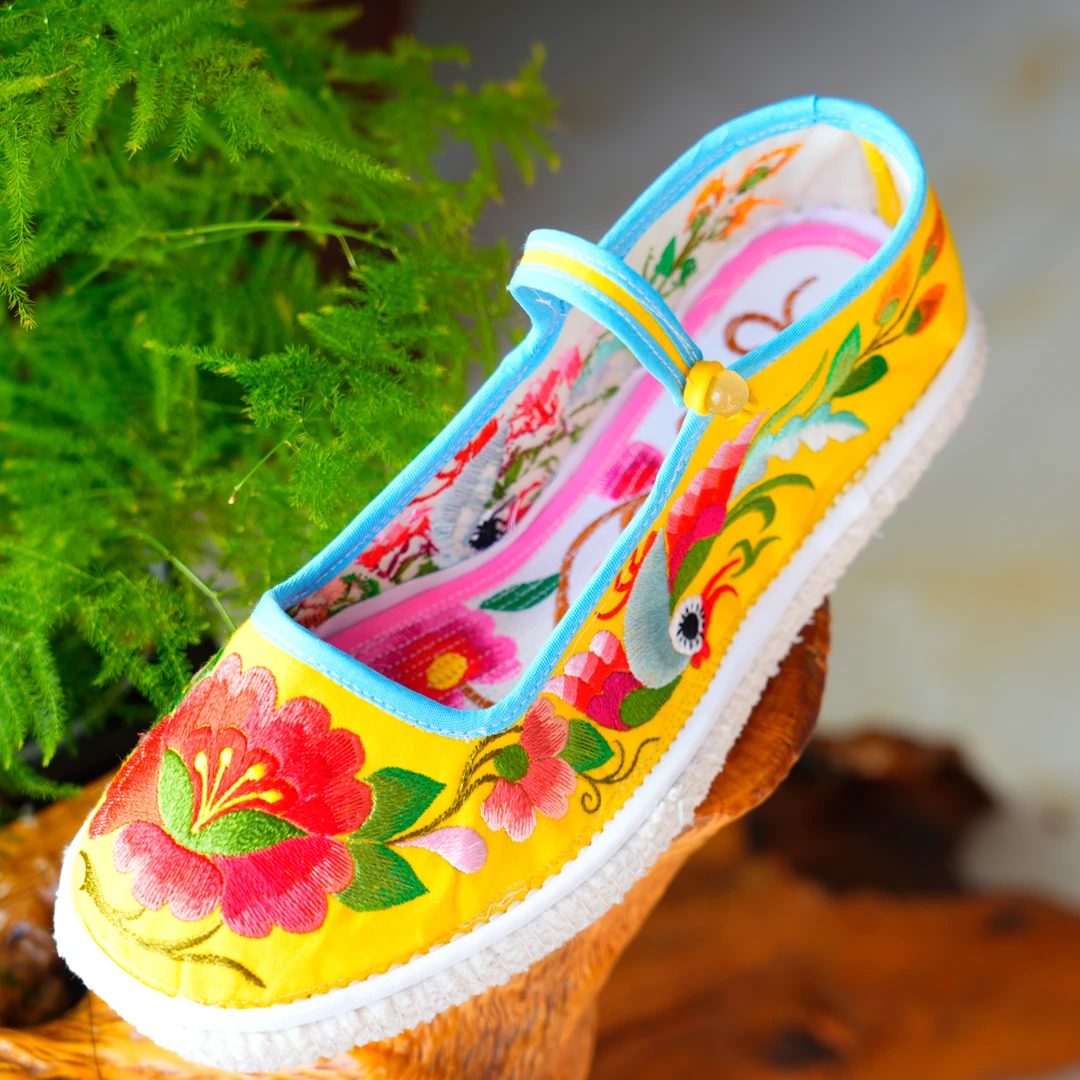 39码平跟千层底缝制云南正宗手工布鞋老北京布鞋鞋子绣花布绣花鞋